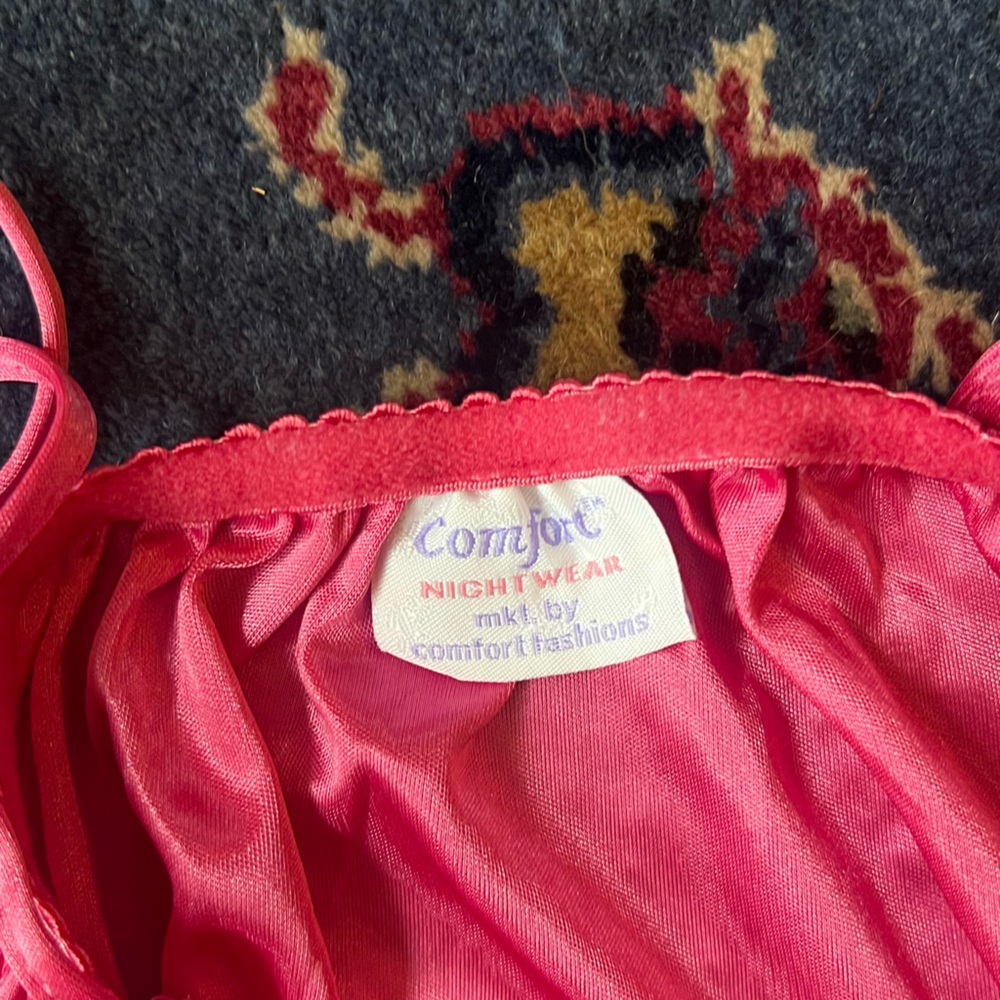 Vintage 1970s Hot Pink Lace Panel Nightgown – by Comfort Fashion - Picture 5 of 5